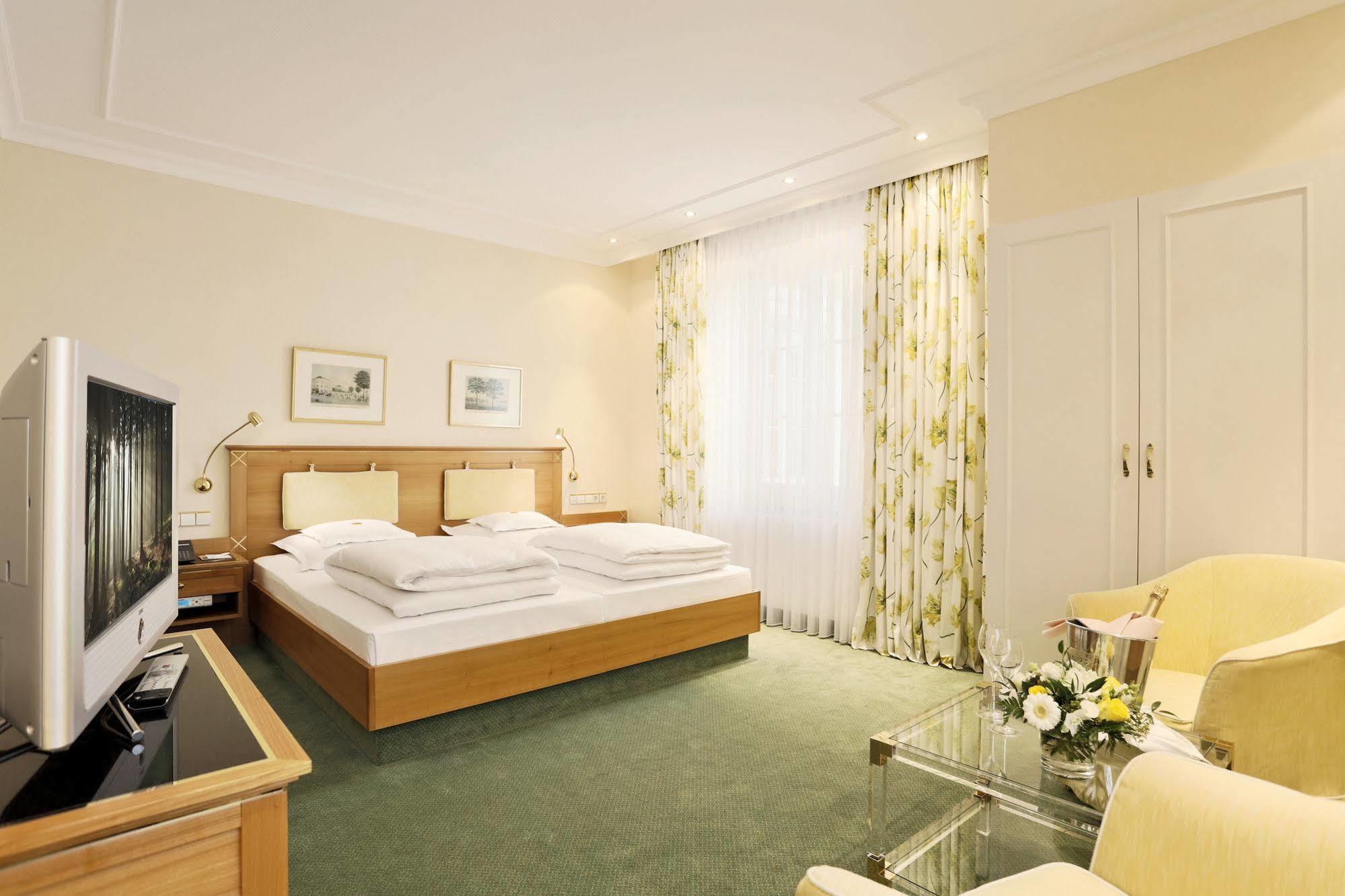 Hotel Reutemann-Seegarten Lindau  Extérieur photo